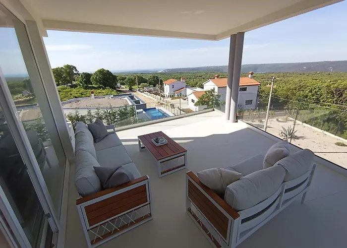 Navis * Labin (Istria)