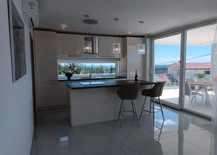 Navis Βίλα Labin (Istria)