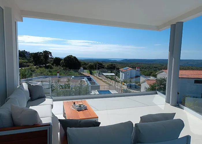 Navis Βίλα Labin (Istria)