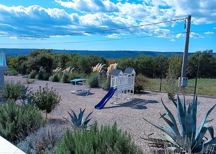 Navis Villa Labin (Istria)